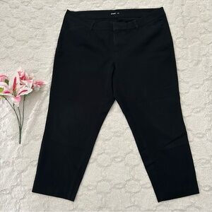 Old Navy - Black Pixie Ankle Pants 18 Plus